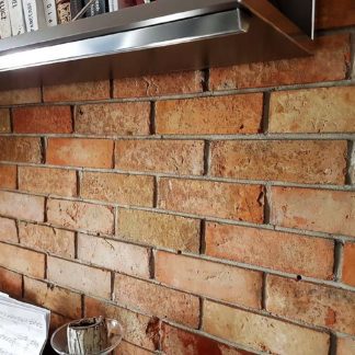 Lico równe, cięte z cegły rozbiórkowej